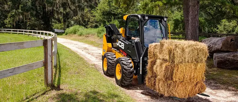 JCB 270 large platform high visibility vertical lift skid steer loader