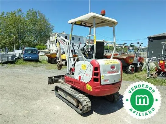 Mini excavadora Takeuchi TB216