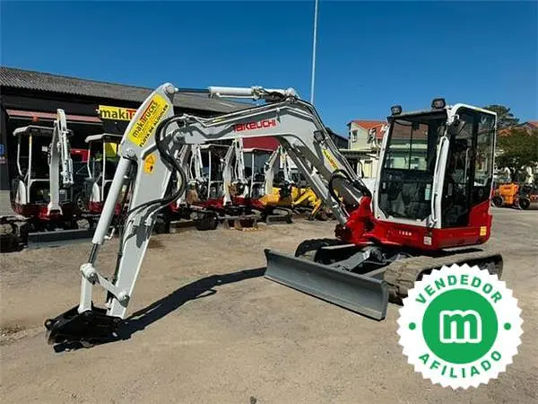 Excavadora Takeuchi TB260