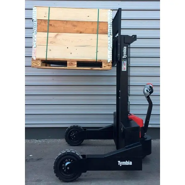 Electric all-terrain stacker 1500kg