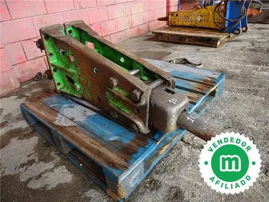 Hydraulic hammer for backhoe loaders