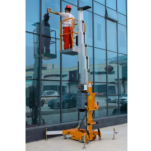 Plataforma Elevadora mástil vertical 12m-120kg (batería)