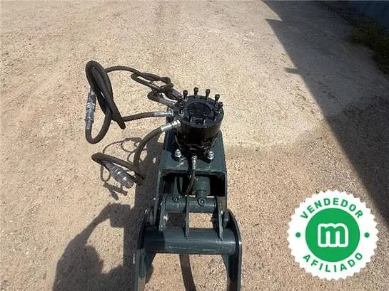 New hydraulic rotor forest grapples for mini excavators