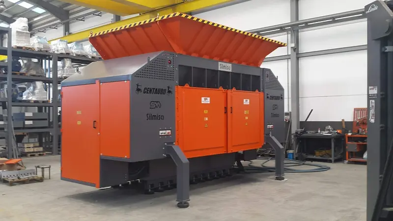 Industrial pre-shredders