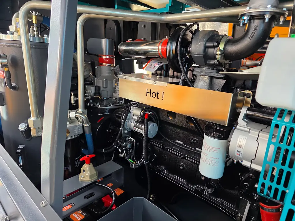 Compresor de aire rotativo de tornillo portátil Cummins diésel