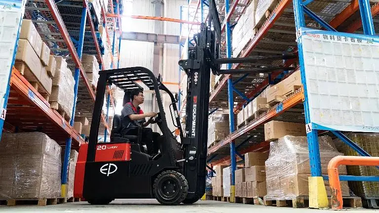 3-Wheel Dual-drive Counterbalance Forklift 1500kg - TVL151