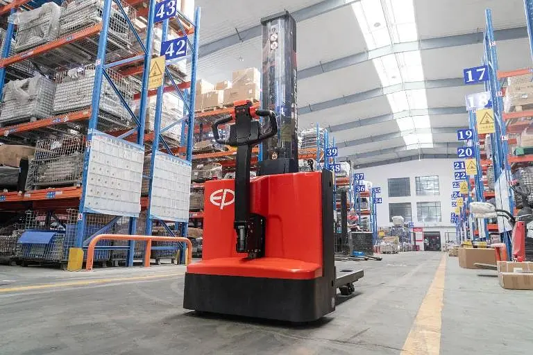 Pedestrian Double-Deck Stacker 1.6T - EP ESi161