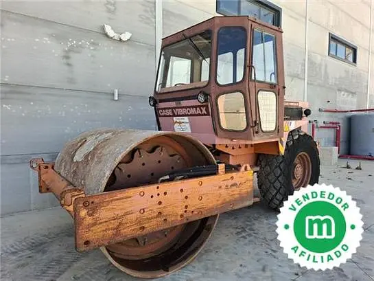 CASE VIBROMAX W1102D compactor roller