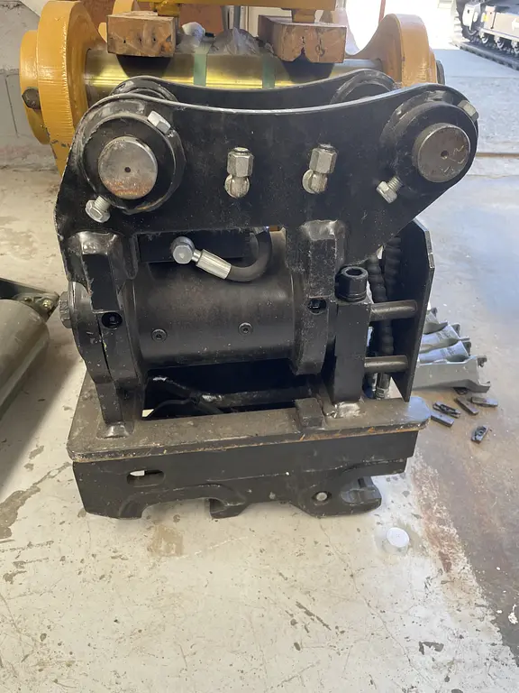 Powertilt Equipment