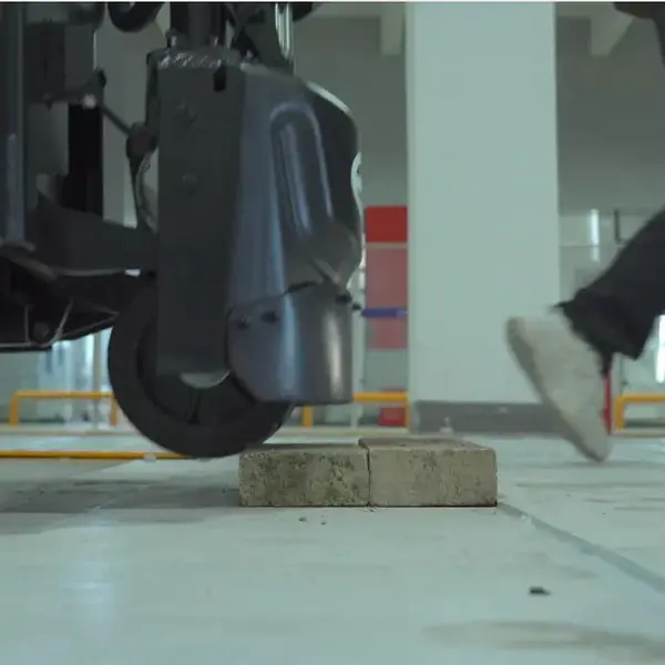 All-Terrain Electric Pallet Truck 1.5T - EPT20-15ET2H