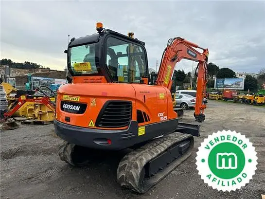 Excavadora Doosan DX55