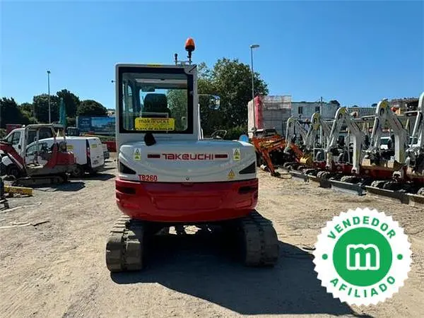 Excavadora Takeuchi TB260