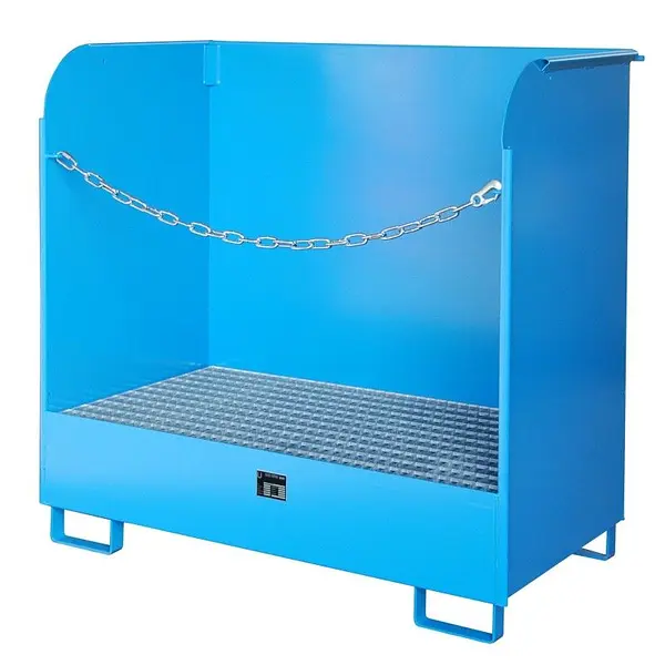 Tanque de gas pintado de azul claro con capacidad de 2200 litros
