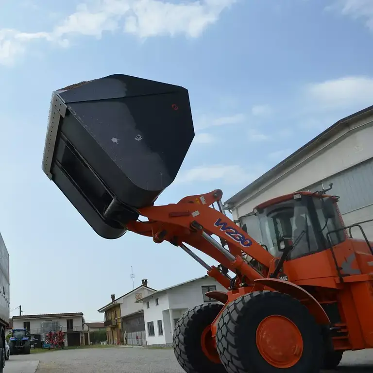 Cuchara alto volteo de gran capacidad – AS