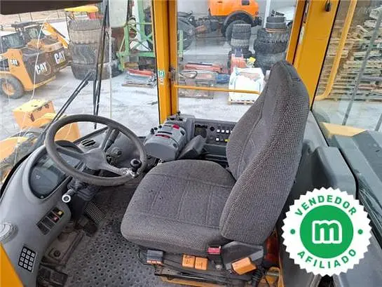 Volvo L180E loader