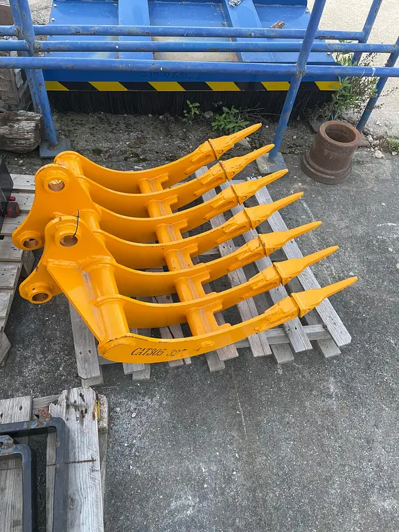Rake Spade