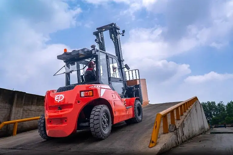 High Capacity Electric Counterbalanced Forklift 7.5T - EFL75-6-HV-PRO
