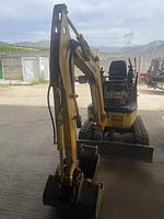 Komatsu PC18 mini excavator with quick hitch and 2 buckets