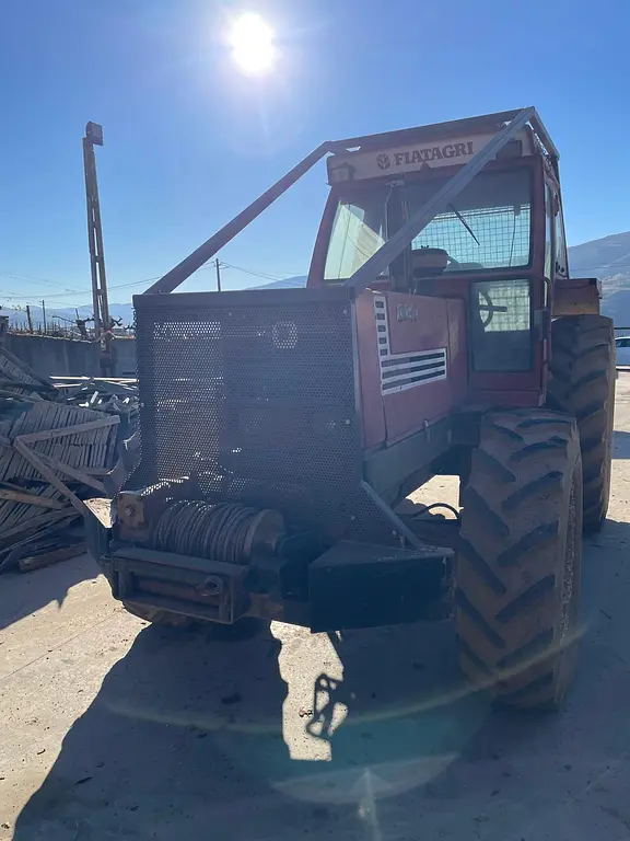 tractor Fiat 130-90