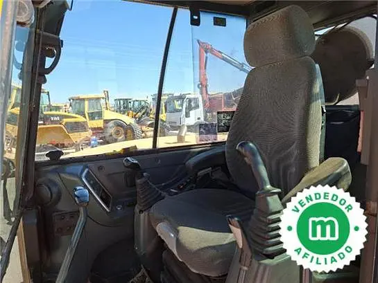 Hyundai Robex 80CR-9 mini excavator