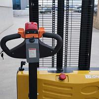 Electric stacker 1200kg at 3000mm Lithium 24V / 60AH