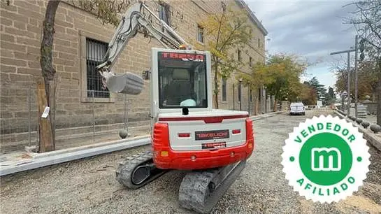 Excavadora mini Takeuchi TB250