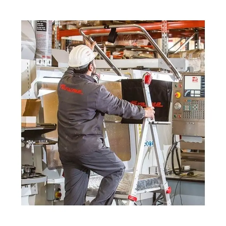 Ladder Foldable with wide adjustable platform in height and wheels
