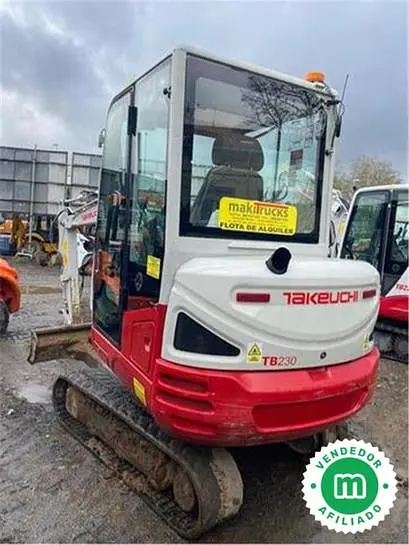 Excavadora mini Takeuchi TB230