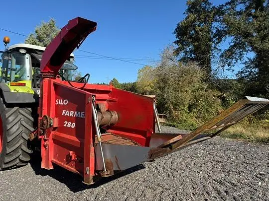 Encamadora suspendida Silofarmer 280