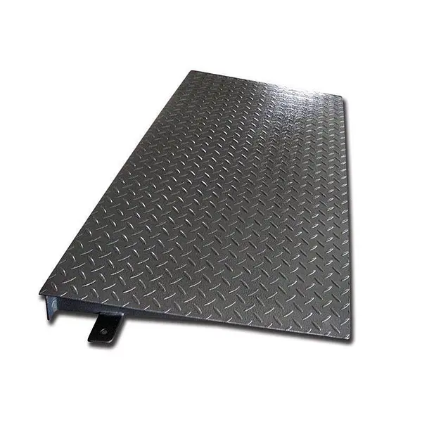 Metal ramp for weighing platform