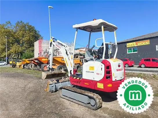 Mini excavadora Takeuchi TB216