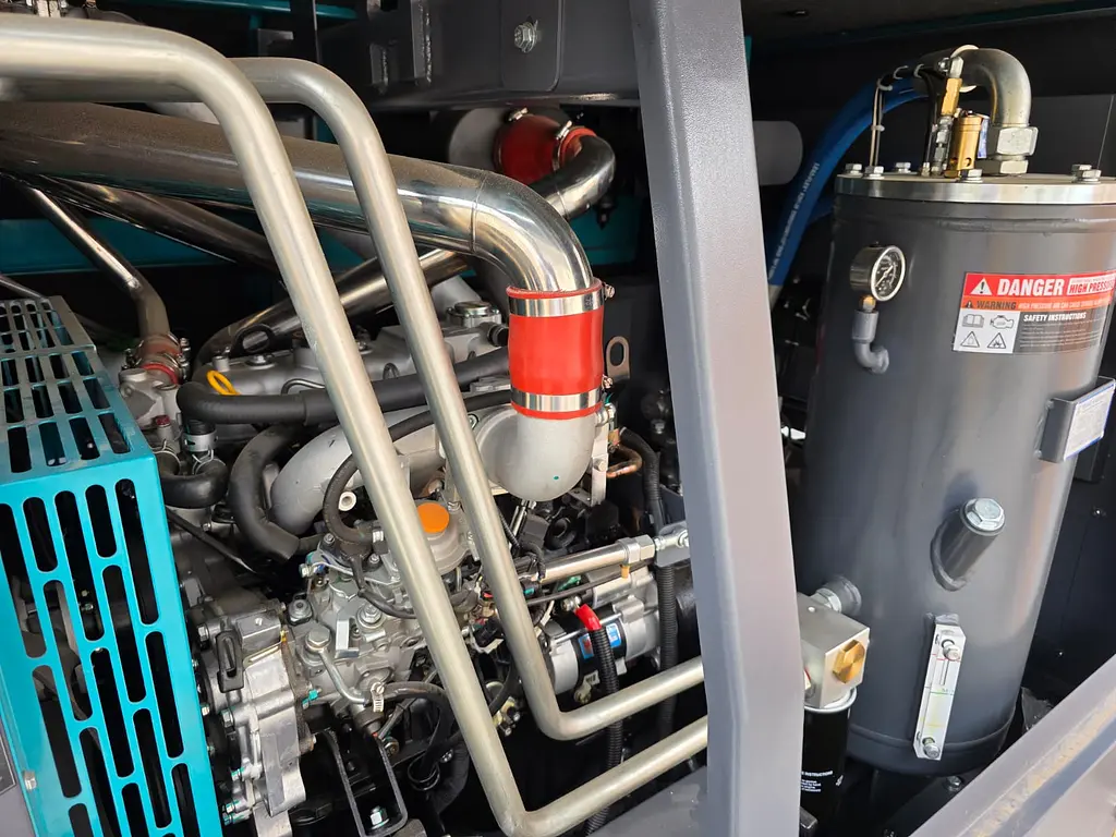 Compresor de aire rotativo de tornillo diesel Isuzu 275 CFM