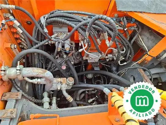 Excavadora Hitachi ZX225USLC-3