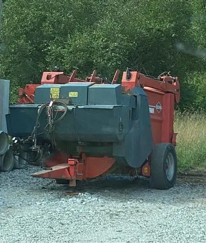 Kuhn Altor 4560 desensiladora encamadora