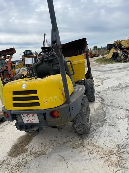 Neuson 2001 dumper