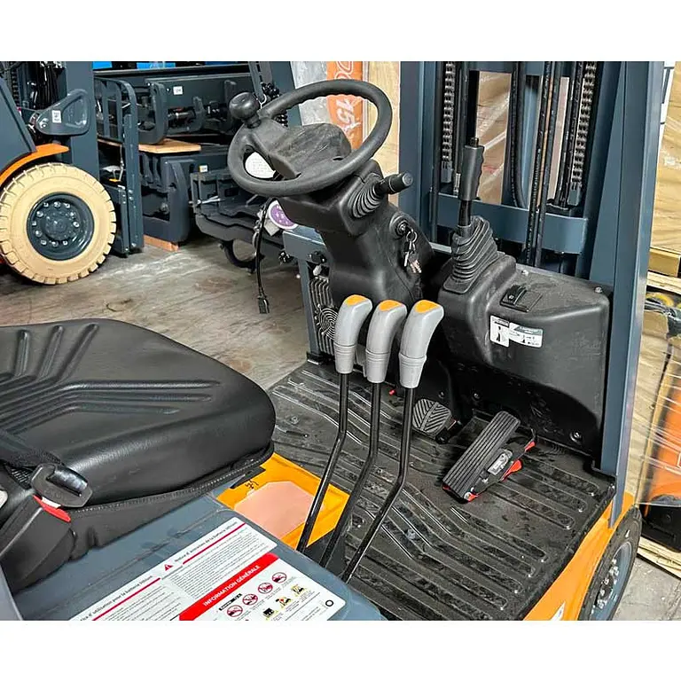 TYMBIA lithium 3-wheel forklift 1200kg with triplet mast 4500mm