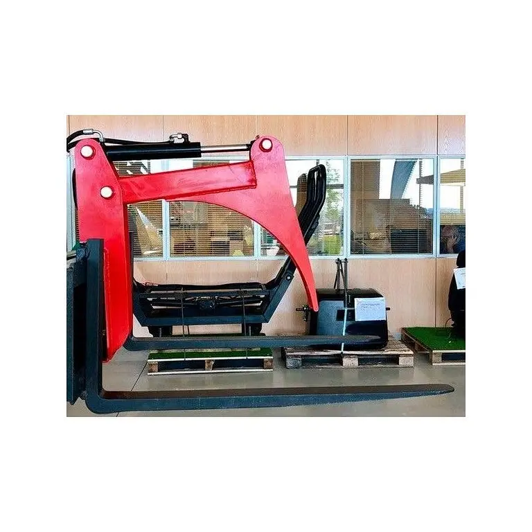Hydraulic pine tree holder