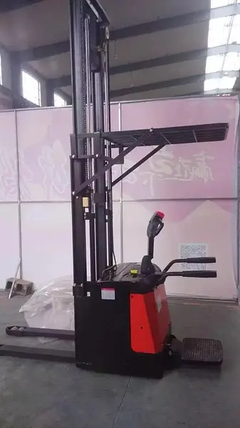 Electric Reach Truck 1.5T - EP CQE15R
