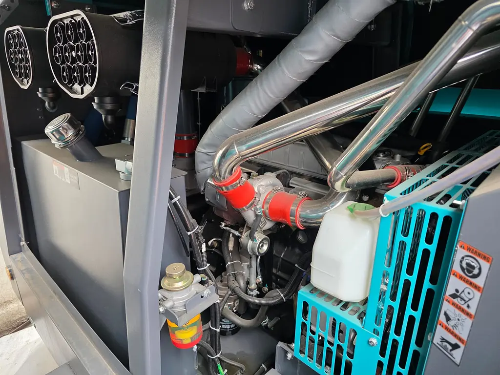 Isuzu diesel screw air compressor