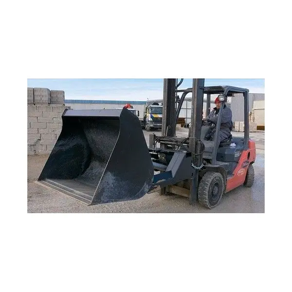 Hydraulic bucket on pallet forks