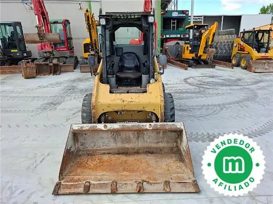 Caterpillar 216 mini loader