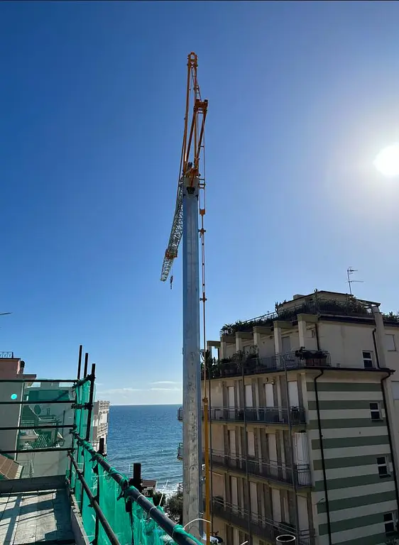 Potain Evy 30-23 2.2 t Self-Erecting Cranes