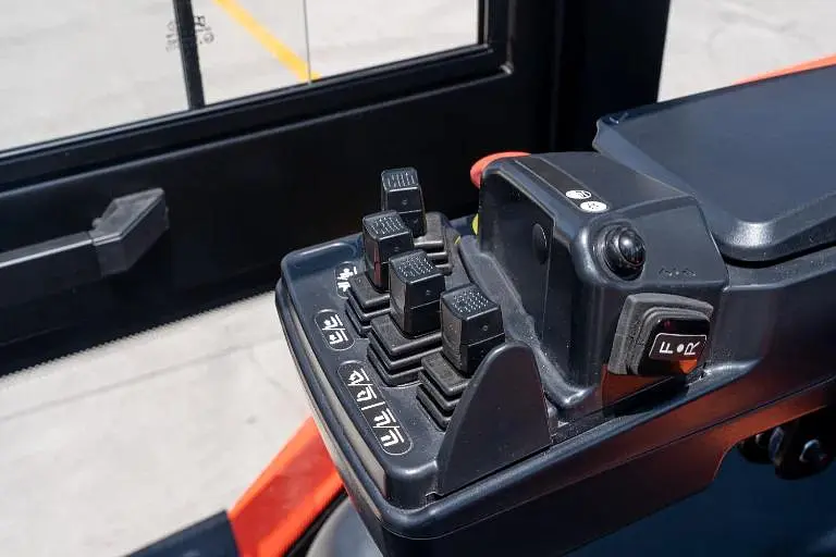 EP EFL120-6-HV-PRO High Capacity Electric Counterbalanced Forklift 12T