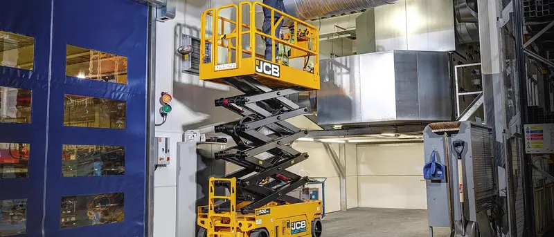 JCB S3246E electric scissor lift