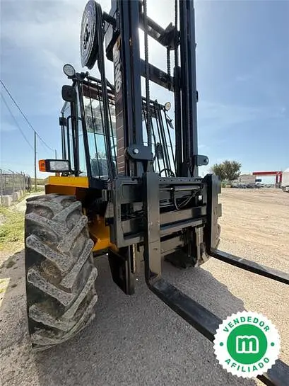 JCB 926 all-terrain forklift