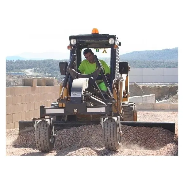Hydraulic leveler for minicharger
