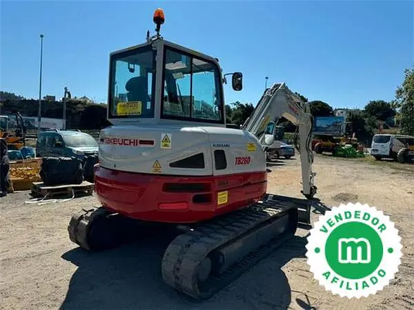 Excavadora Takeuchi TB260