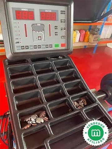 Wheel balancer for mechanical workshop