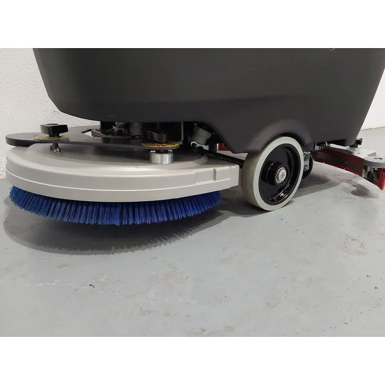 Scrubber dryer with driver 530mm brush
