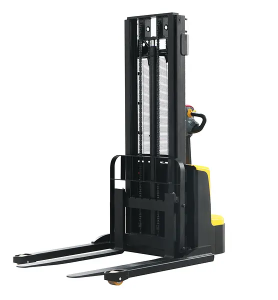 Wide leg electric stacker WSS15H